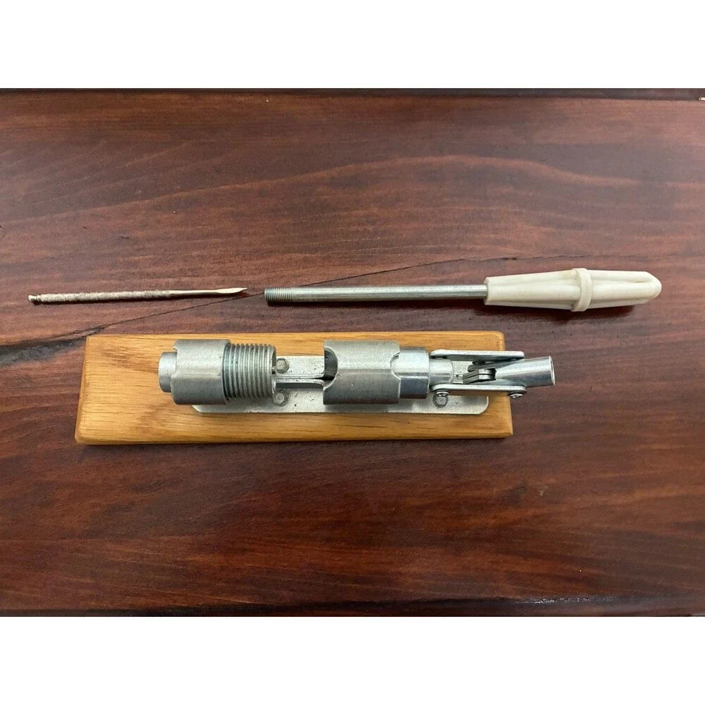 Vintage Reeds Rocket Nut Cracker Model 800  White Handle Original Box Made USA
